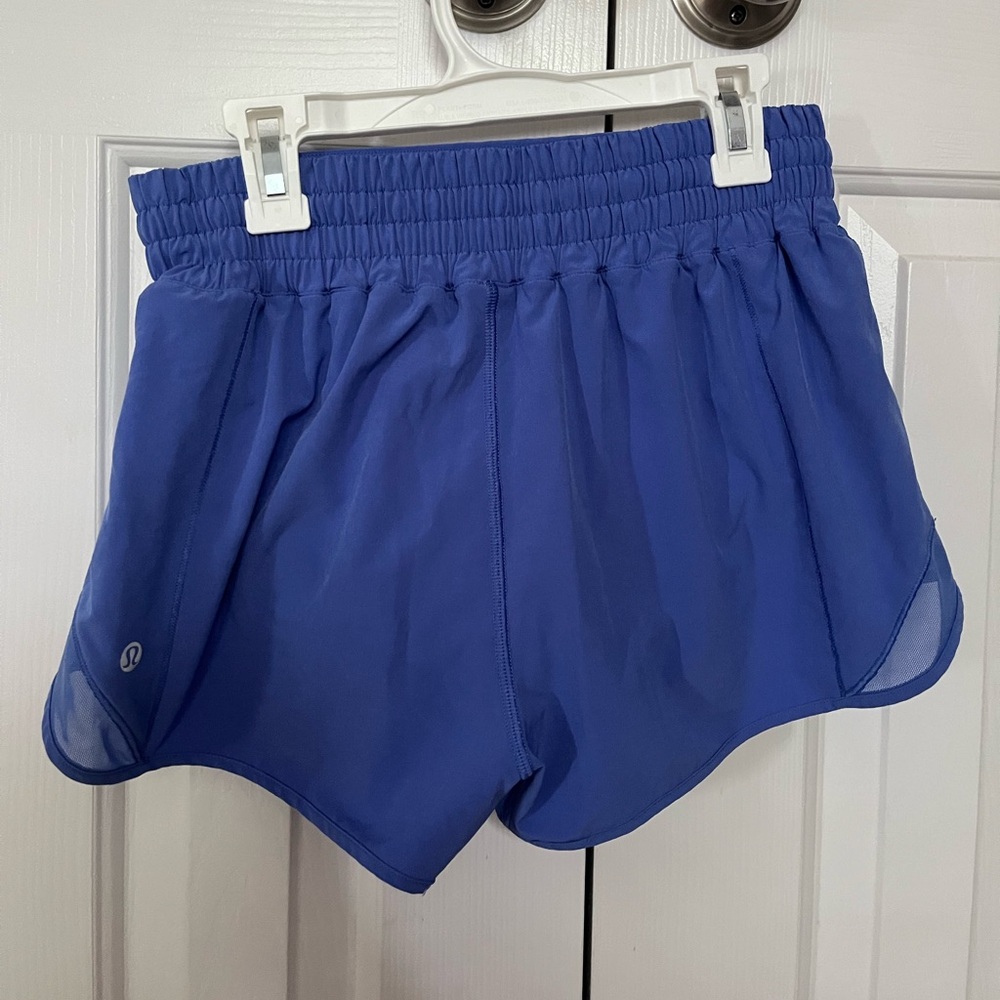 Lululemon Hotty Hot shorts - size 6